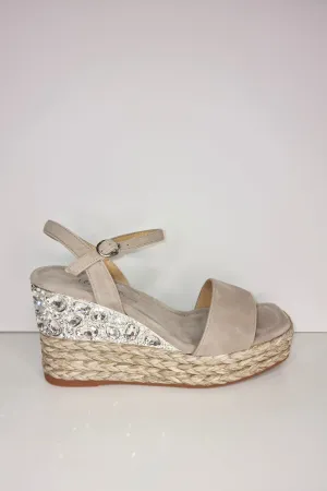 Alma En Pena V23496 Taupe Suede Sandals