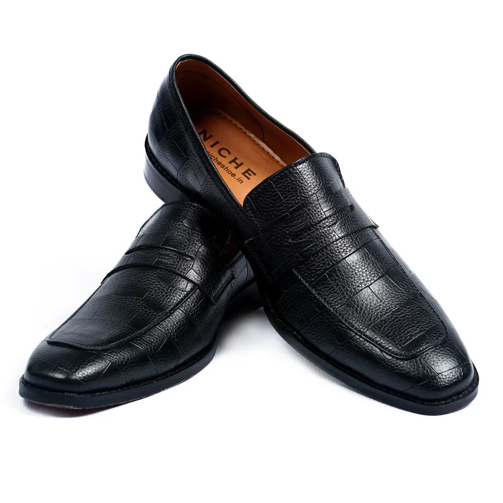 NICHE Crisp Black Croc Pattern Loafers