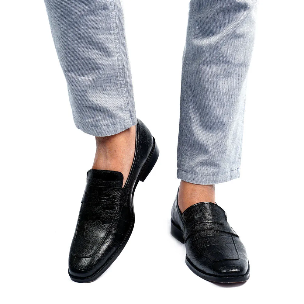NICHE Crisp Black Croc Pattern Loafers