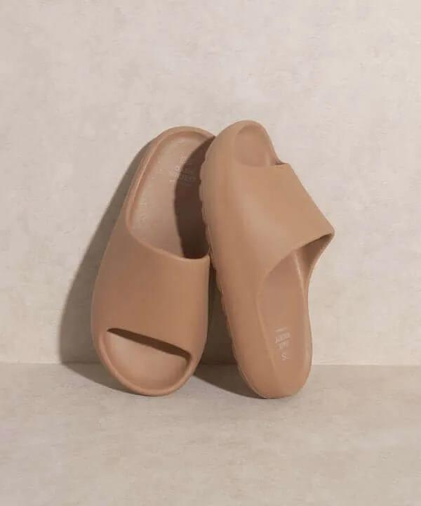 OASIS SOCIETY Wyatt - Nude Comfort Slides Pillow Slippers Sandals
