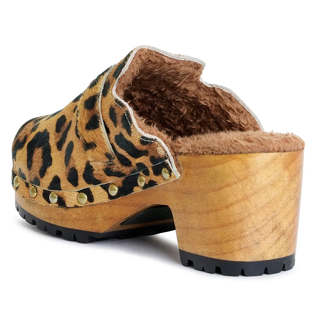PRUNUS Leopard Buckled Suede Round Toe Clogs